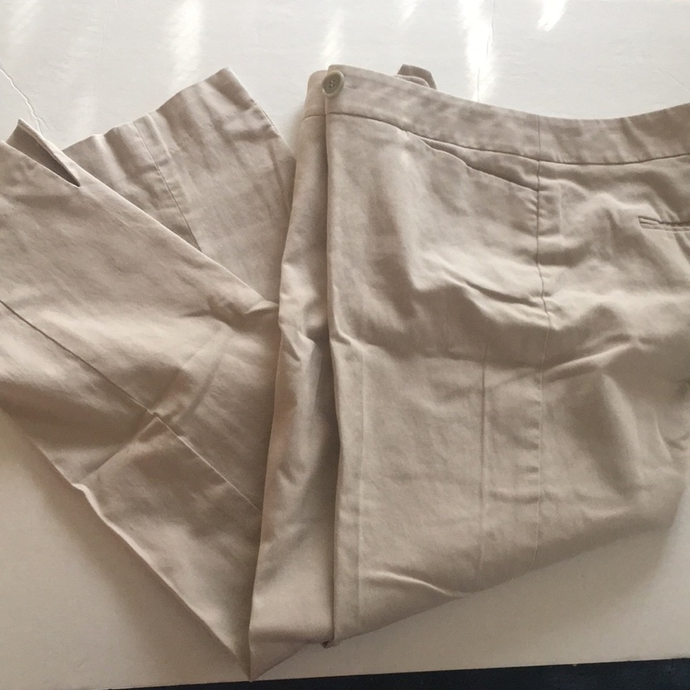 Cream colored The Loft Marisa Style capri